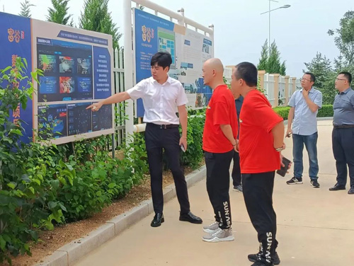 大連betway体育集団と大連聖亜旅行控股有限公司は提携意向に達した