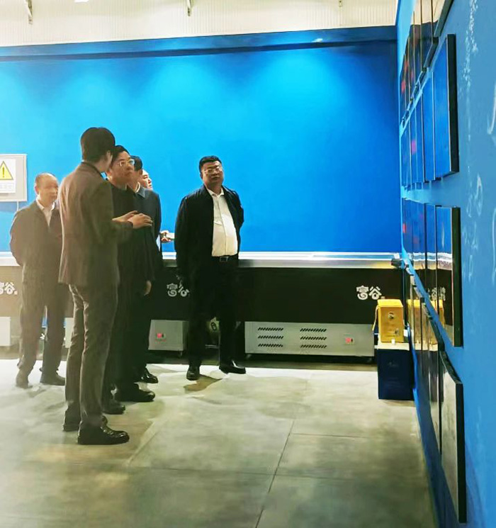 辽宁省政府副省长霍步刚一行来betway体育集团考察调研